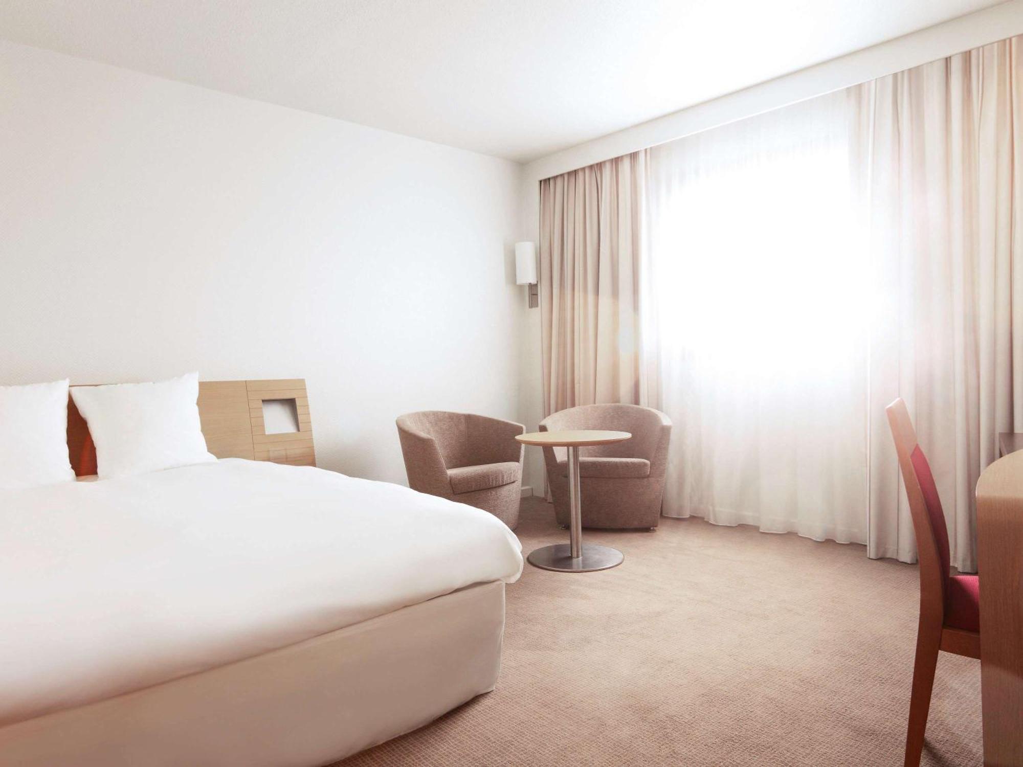 Novotel Atria Nimes Centre מראה חיצוני תמונה