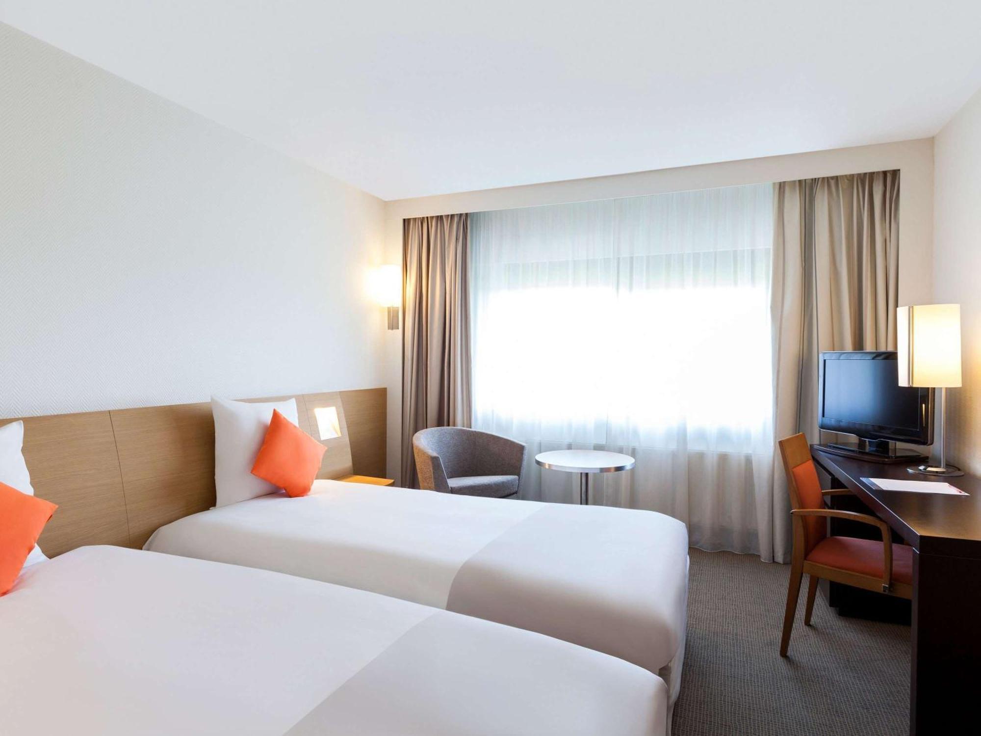Novotel Atria Nimes Centre מראה חיצוני תמונה