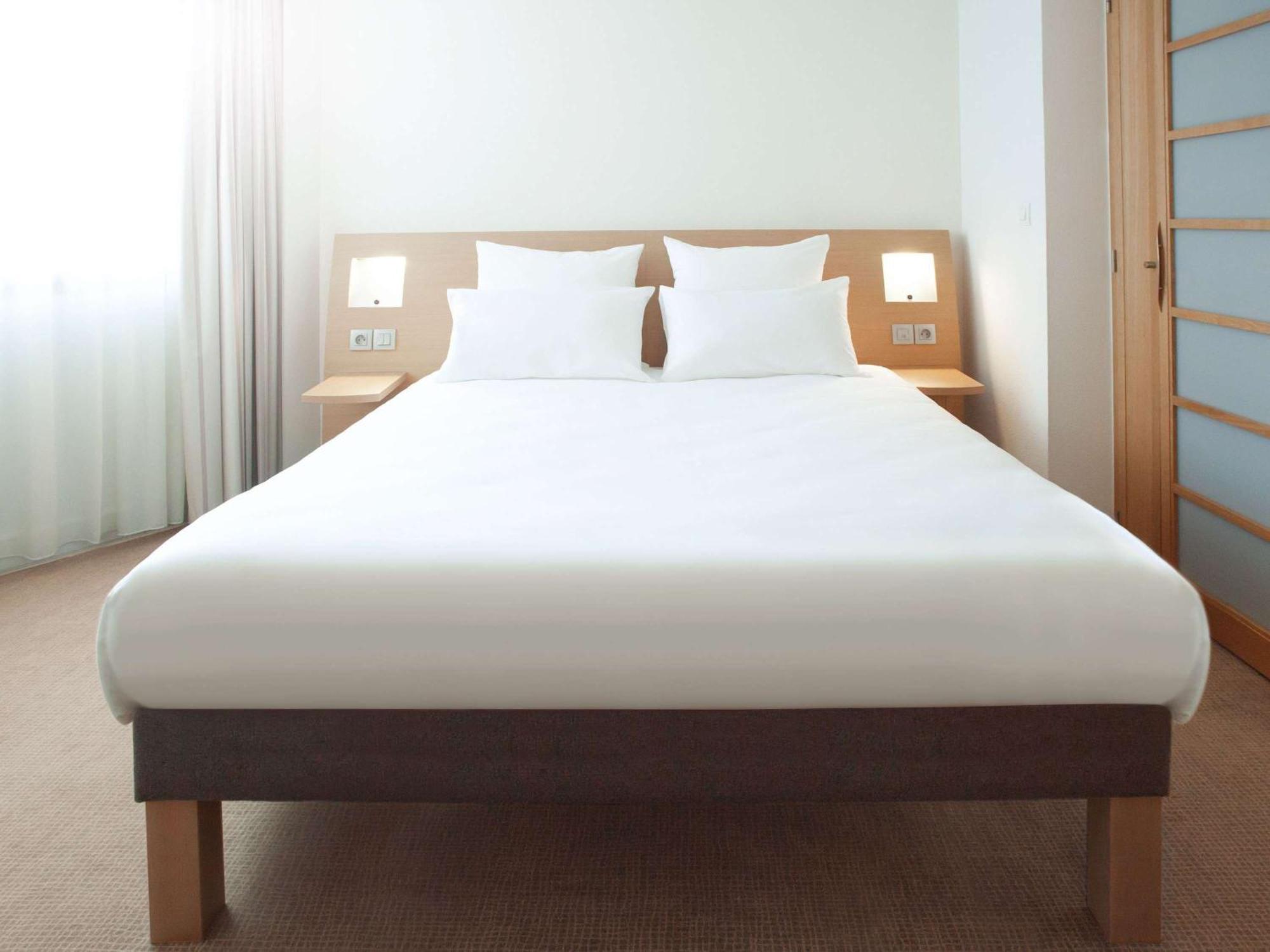 Novotel Atria Nimes Centre מראה חיצוני תמונה